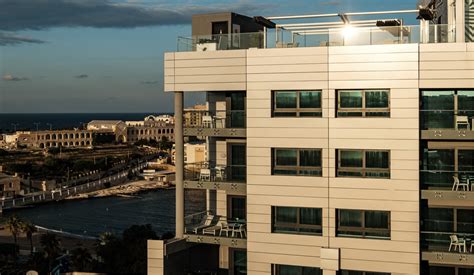be.HOTEL, St Julian's (updated prices 2024).